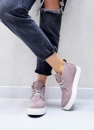 Женские замшевые ботинки, разные цвета8 фото