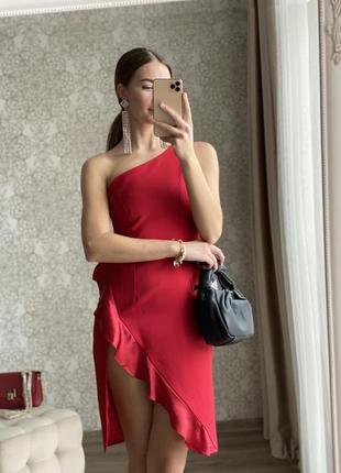 Ошатне червоне плаття розмір s3 фото