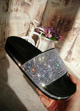 Шикарнвые дорогі шльопанці стрази угорщина