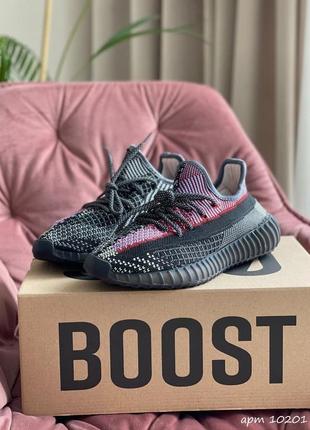 Р.36 кросівки adidas yeezy boost 350 v2 (чорно/червоні)2 фото