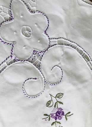 Вишита нова скатертина ручної роботи