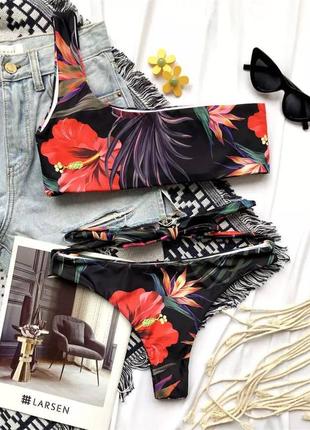 Купальник у кольорах