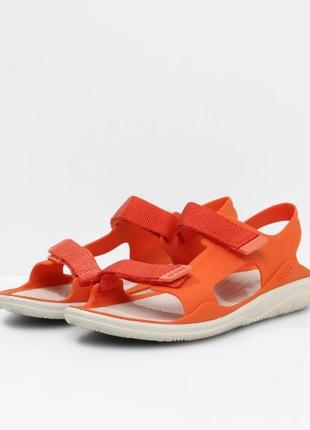 Сандали женские crocs swiftwater expedition tangerine / stucco1 фото