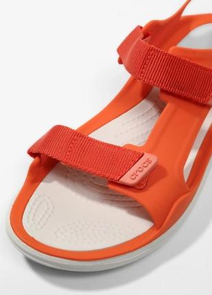 Сандали женские crocs swiftwater expedition tangerine / stucco3 фото