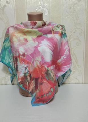 Красивый нежный пастельный шелковый платок , 84*86 см