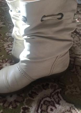 Продам зимові сапоги на натуральній овчині в середині