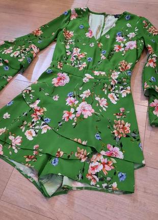 Шикарный сочно зеленый платье ромпер в цветы4 фото