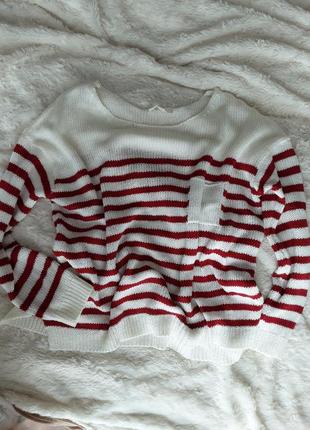Женский белый свитер в красную полоску  esprit