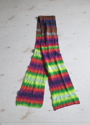 Великий вязаний яскравий шарф