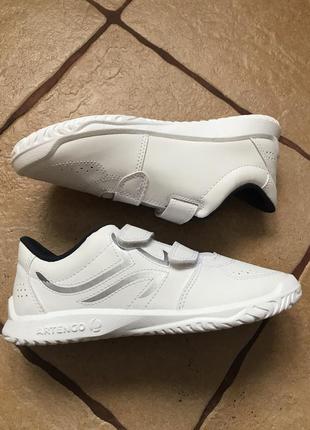 Artengo нові тенісні кросівки р. 27, 28, 32, 38 (устілки 17; 18; 20,5; 24,5 см)