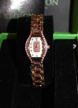 Женские часы с бриллиантами американского бренда croton4 фото