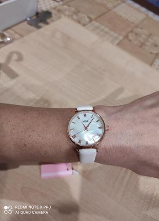 Стильные женские часы, новая коллекция! обалденное качество!4 фото