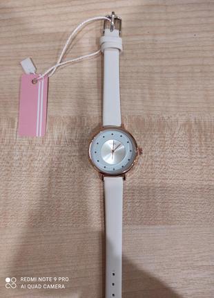 Стильные женские часы, новая коллекция! обалденное качество!5 фото