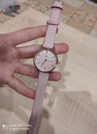 Стильные женские часы, новая коллекция. обалденное качество!