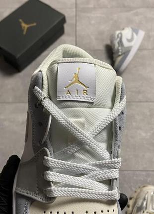 Женские кроссовки nike air jordan 1 retro white grey 36-37-38-39-403 фото