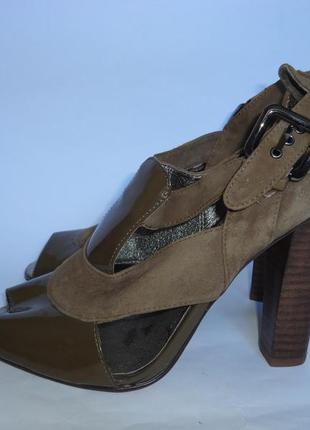 Босоножки красивенные!!!!! р.37,5