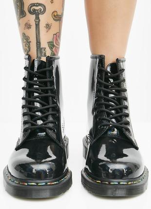 Dr. martens rainbow patent boot 1460 неформальные ботинки панк гранж3 фото
