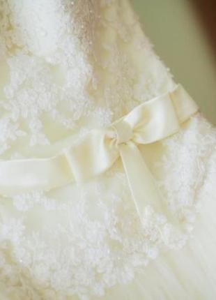 Весільна сукня а-силуету5 фото