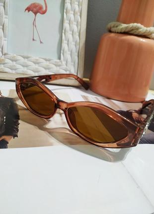 Тренд 2021 сонцезахисні окуляри світлі коричневі вузькі геометрія ретро окуляри6 фото
