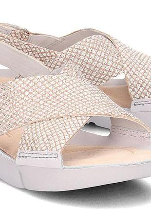 Р.35.5, 37, 37.5, 38.5, 39,40 . clarks кожаные босоножки оригинал4 фото