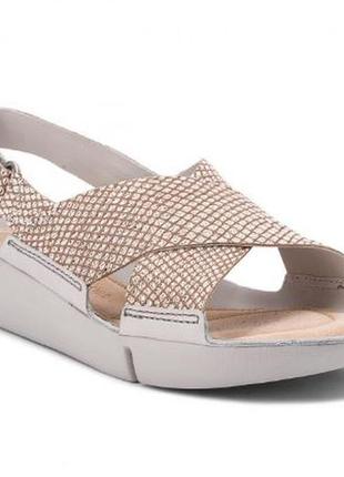 Р.35.5, 37,  37.5, 38,39  clarks кожаные босоножки оригинал