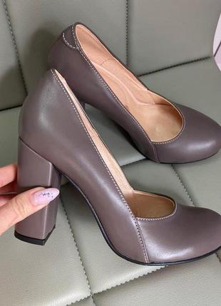 Кофейные туфли с круглым носочком кожа натуральная