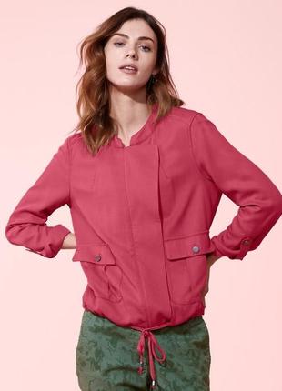 Куртка-вітровка ягідного кольору в стилі casual від tchibo (німеччина)1 фото
