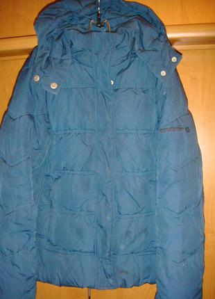Куртка , пуховик на возраст примерно 8-12 лет