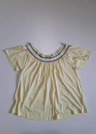 Фирменная футболка