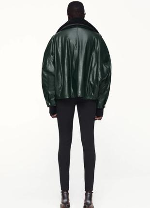 Куртка zara кожзам oversized темно-зелёная на м/l