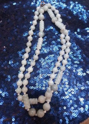 Ожерелье чехия, молочное стекло