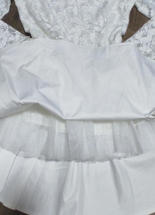 Платье белое, с кружевным верхом. пышное.3 фото