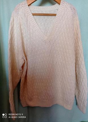 Р4. базовий ошатний молочного кольору пуловер светр, джемпер реглан