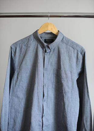 Чоловіча сорочка під денім