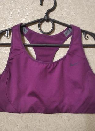 Спортивный топ