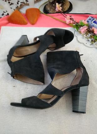 Замшеві Босоніжки. іспанія.