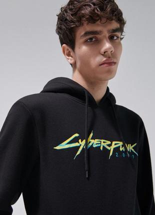 Продам новую тёплую толстовку с капюшоном на флисе cropp cyberpunk