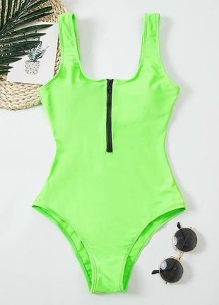 Сдельный купальник