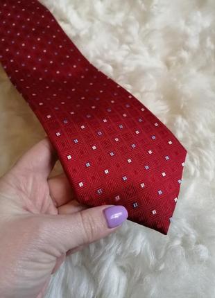 Червоний галстук tie rack