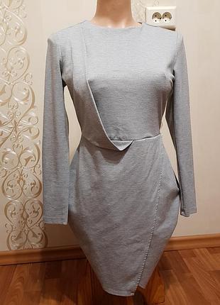 Стильне сіра сукня. трикотаж