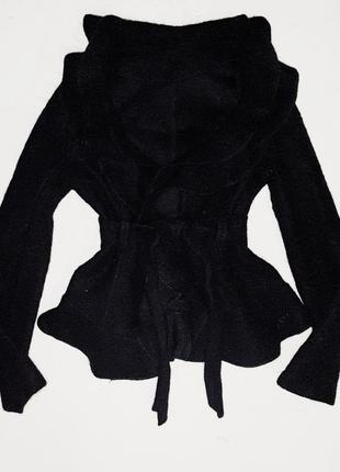 Вовняний жакет з баскою італія