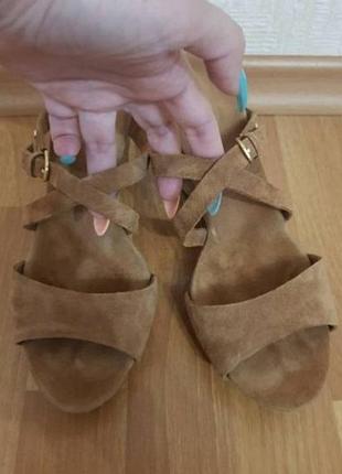 Босоножки ugg р.37-38