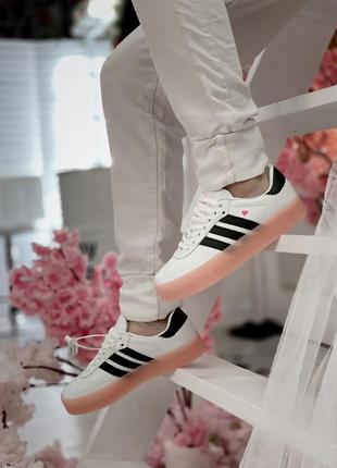 Женские кроссовки адидас белые adidas9 фото