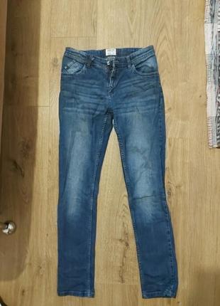 Джинсы