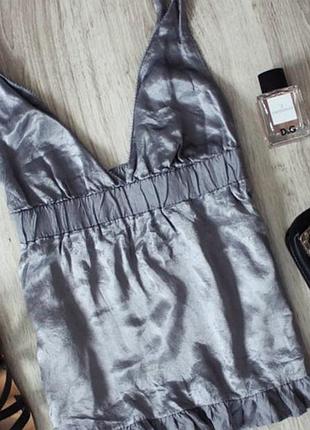 Серебристый атласный топ forever 21 2