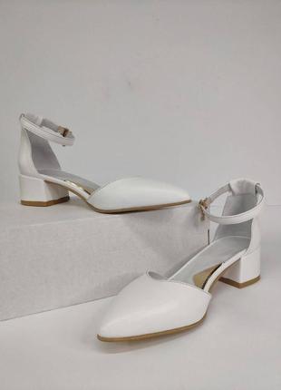 Кожаные белые женские туфельки на каблучке 3 см3 фото