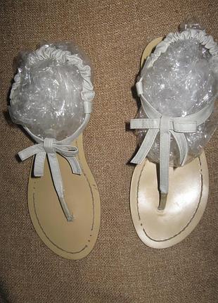 Босоніжки світло-сірі