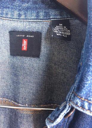 Джинсовая рубашка levi's с актуальной надписью на спине5 фото