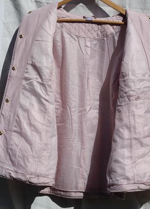Суппер стильная куртка в нюдовом цвете германия, стеганная6 фото