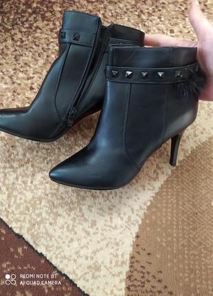 Новые ботинки